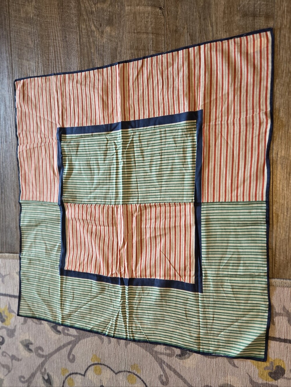 SQUARE JAPAN 100% COTTON SCARF BEAUTIFUL GREEN RED BLUE